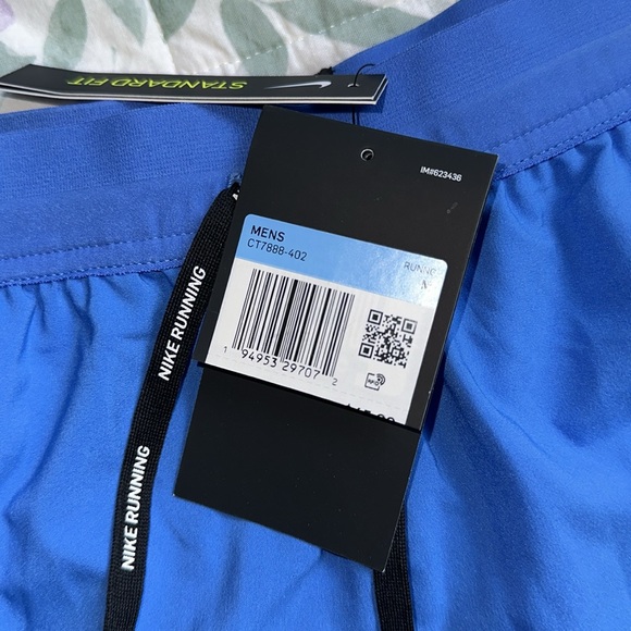 Brand New With Tags Mens Nike Running Shorts Medium Mesh Lining - Picture 4 of 8